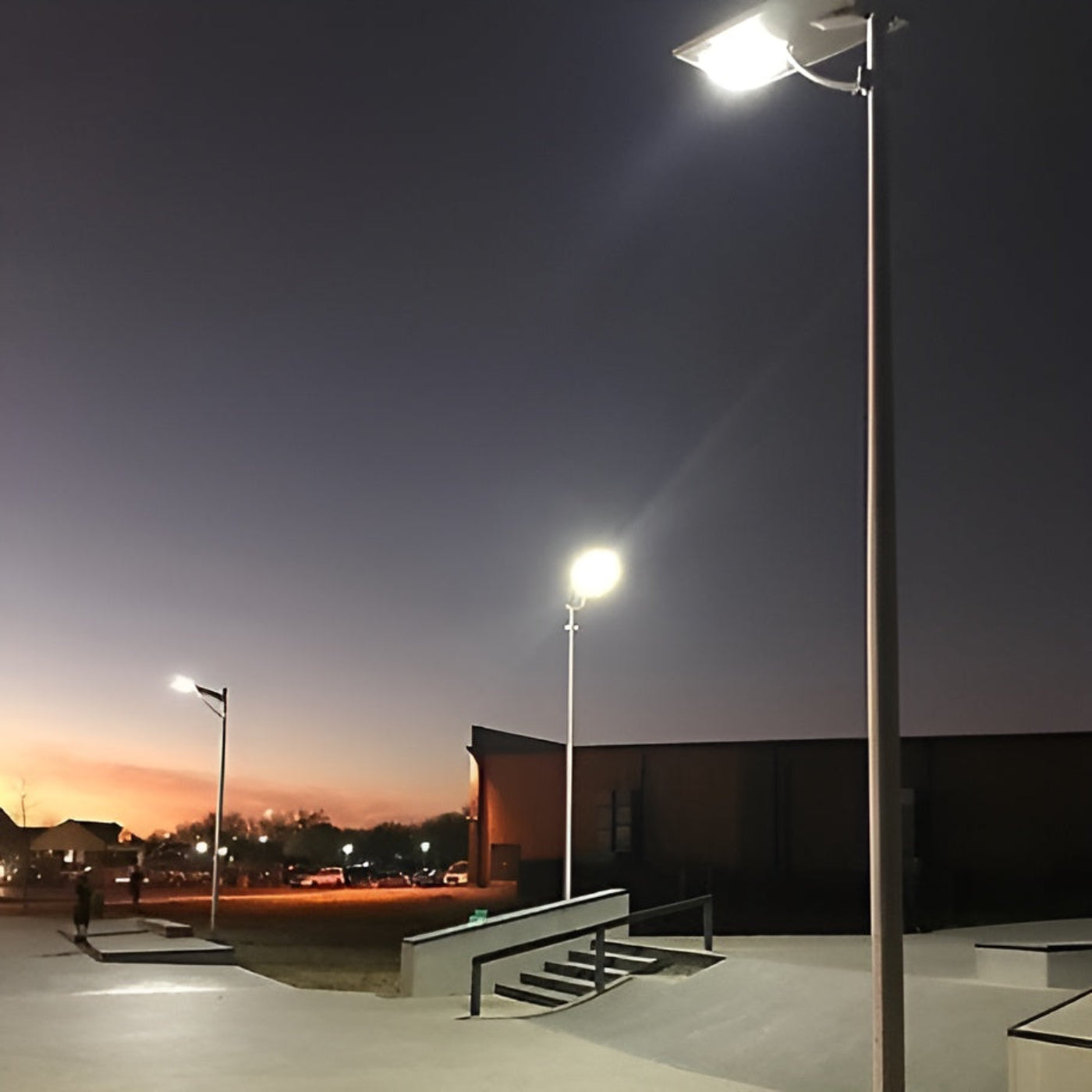 AVS Energy Solar LED Street Light 20 Watt 2100 Lumens 5000K Parking Lot Light Solar All in One Street Light  - AVS-AI1-20W