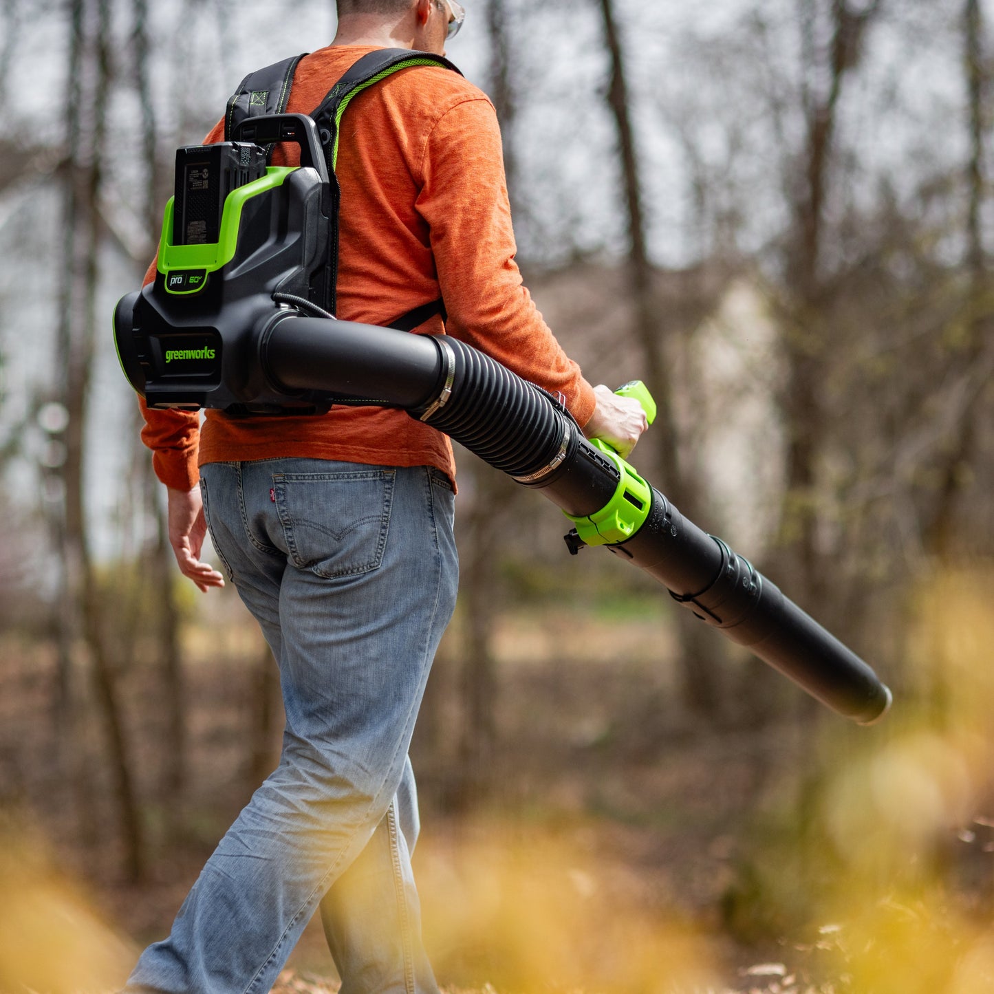 Greenworks 80V 800 CFM Cordless Battery Backpack Blower and Leaf Tarp w/ 4.0Ah Battery & Rapid Charger - 2436002