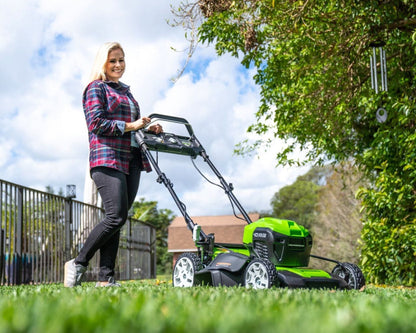 Greenworks 40V 21" Cordless Battery Self-Propelled Lawn Mower w/ (2) 4.0Ah USB Batteries & Charger - 2525202