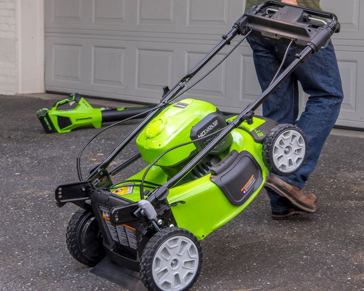 Greenworks 40V 21" Cordless Battery Self-Propelled Lawn Mower w/ (2) 4.0Ah USB Batteries & Charger - 2525202