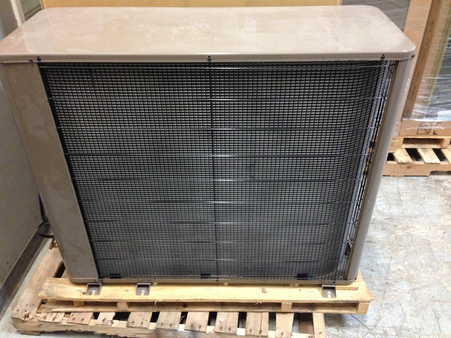 York International 3 Ton Split-System Horizontal Air Conditioner, 13 Seer 208-230/60/3 R-410A 3200 Cfm - TCHD36S43S3