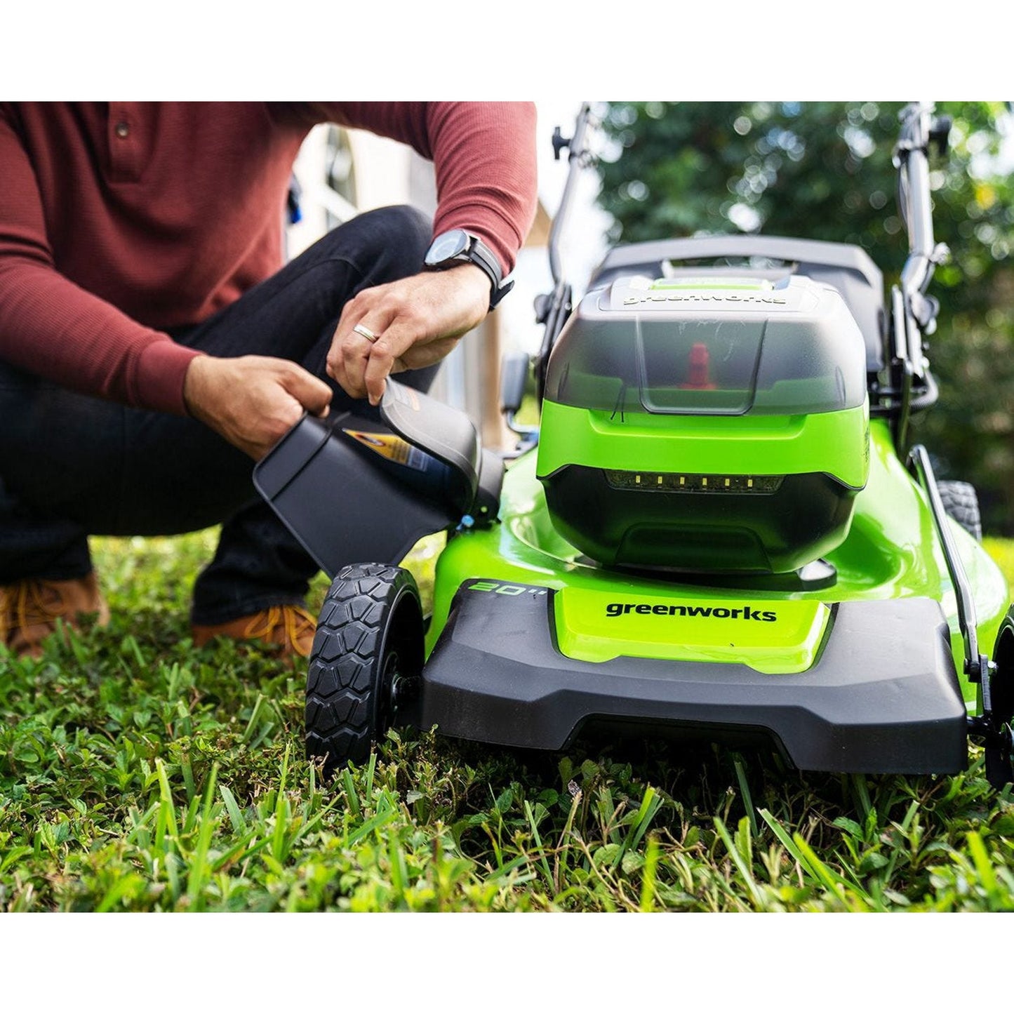 Greenworks 48V (2x24V) 20" Cordless Battery Push Mower w/ (2) 4.0Ah USB Batteries & Charger - 2532802