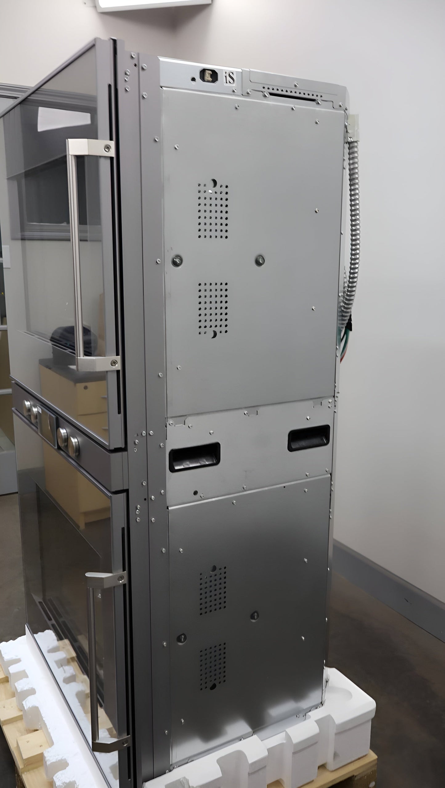 Gaggenau 30" Universal Heating Electric 400 Series Double Wall Oven - BX481612