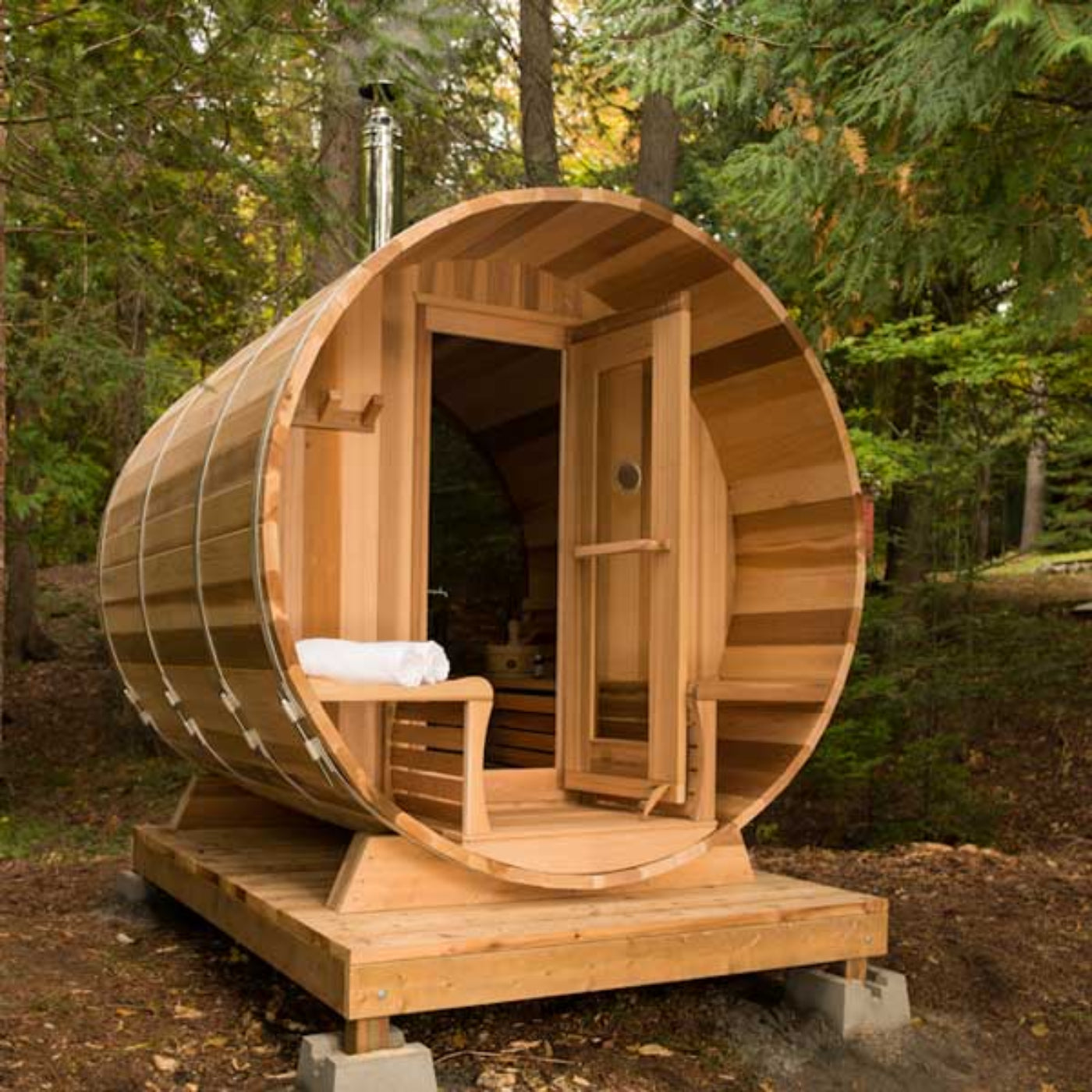 Dundalk LeisureCraft Clear Red Cedar Barrel Sauna - DLCRCBS-666KW