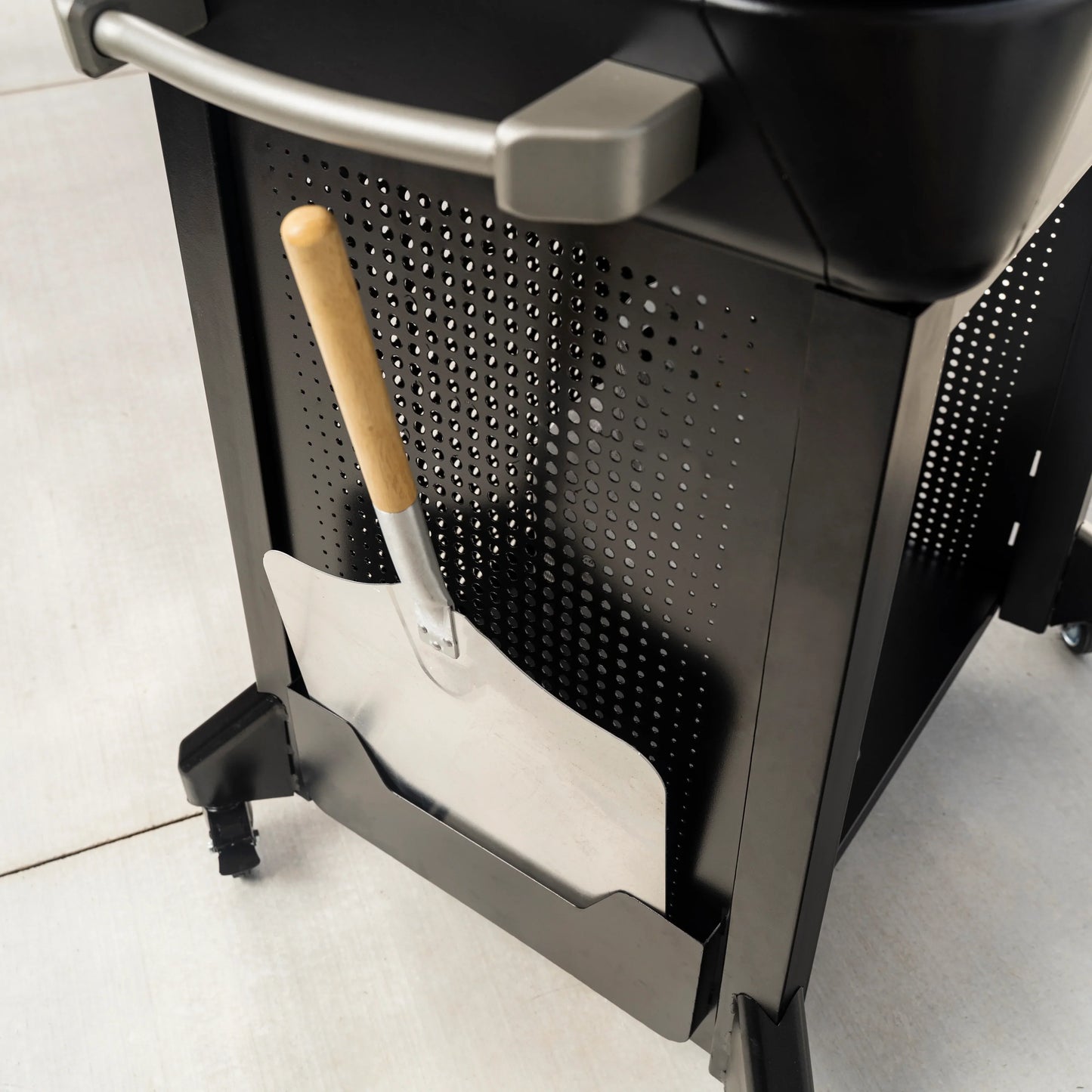 Blackstone Pizza Oven w/Cart & Cover - 6825