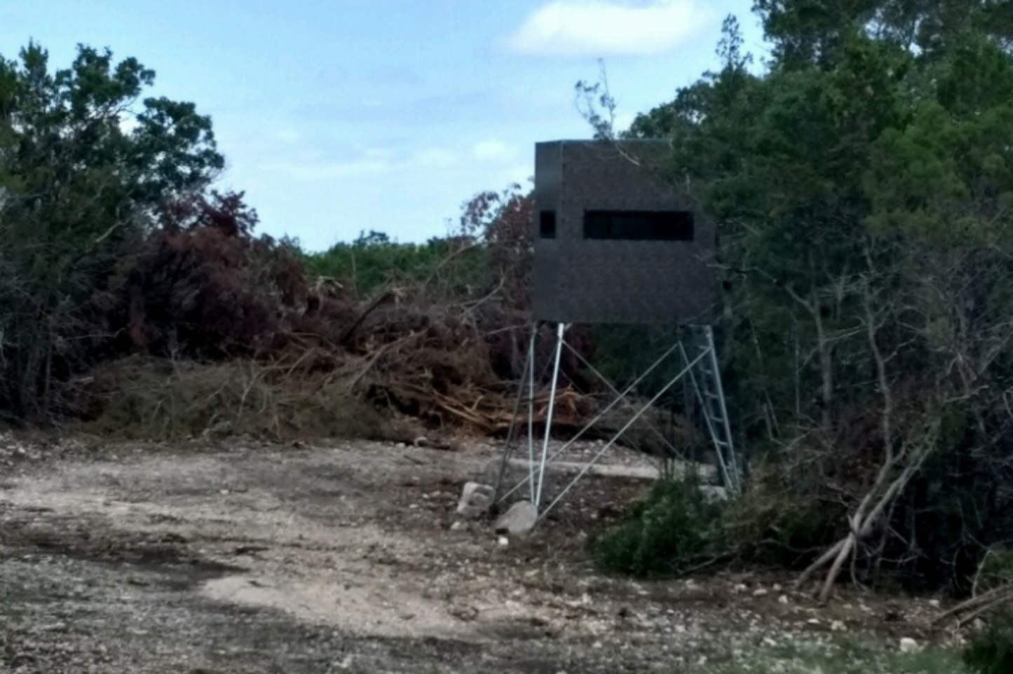 Big Dogg Deer Blinds Aluminum and Insulated Deer Blinds 6' X 6' Ground Big Dogg - BD6X6GB