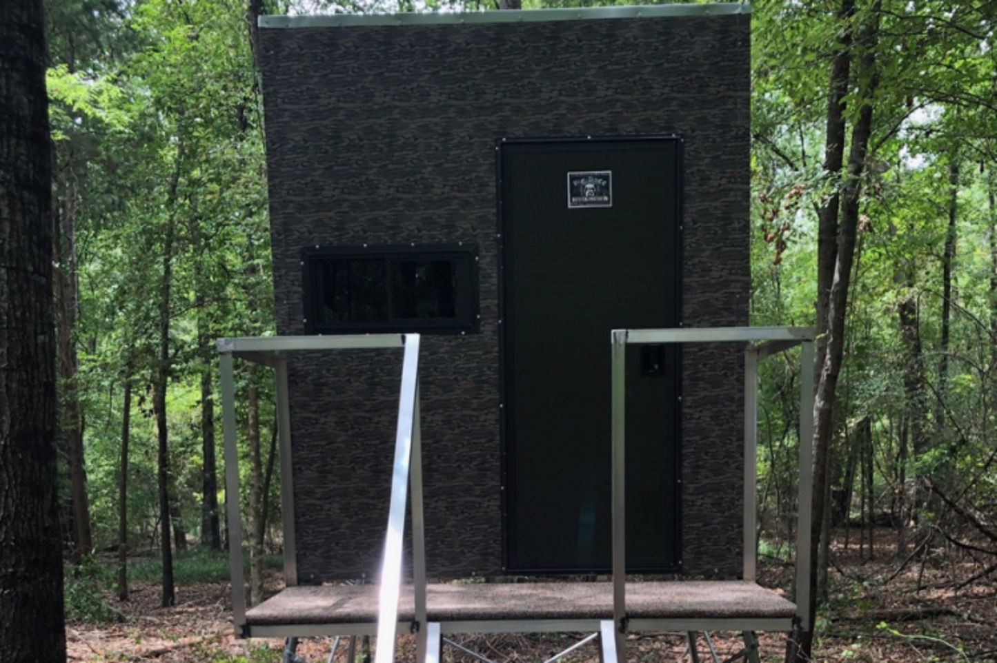 Big Dogg Deer Blinds Aluminum and Insulated Deer Blinds 6' X 6' Elevated with 5' Base and Detachable Ladder for Big Dogg - BD6X65BDL