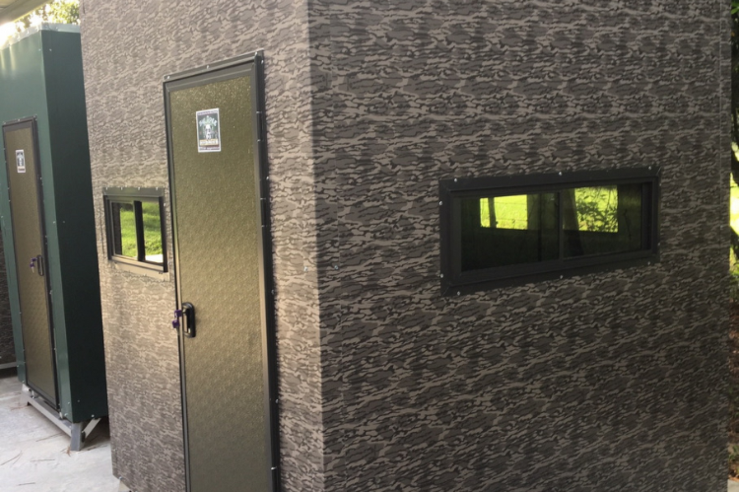 Big Dogg Deer Blinds Aluminum and Insulated Deer Blinds 6' X 6' Ground Big Dogg - BD6X6GB