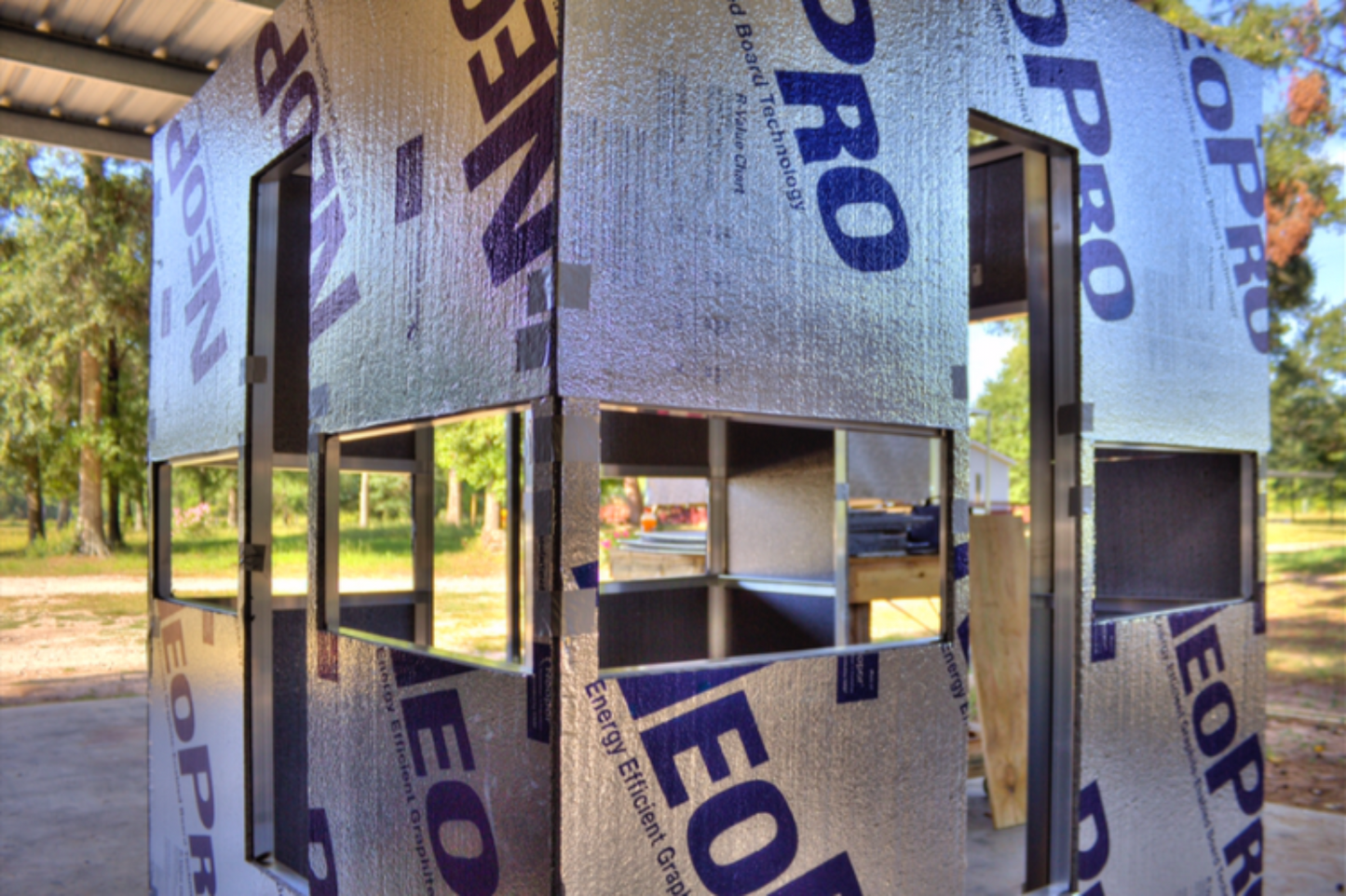 Big Dogg Deer Blinds Aluminum and Insulated Deer Blinds 6' X 6' Ground Big Dogg - BD6X6GB