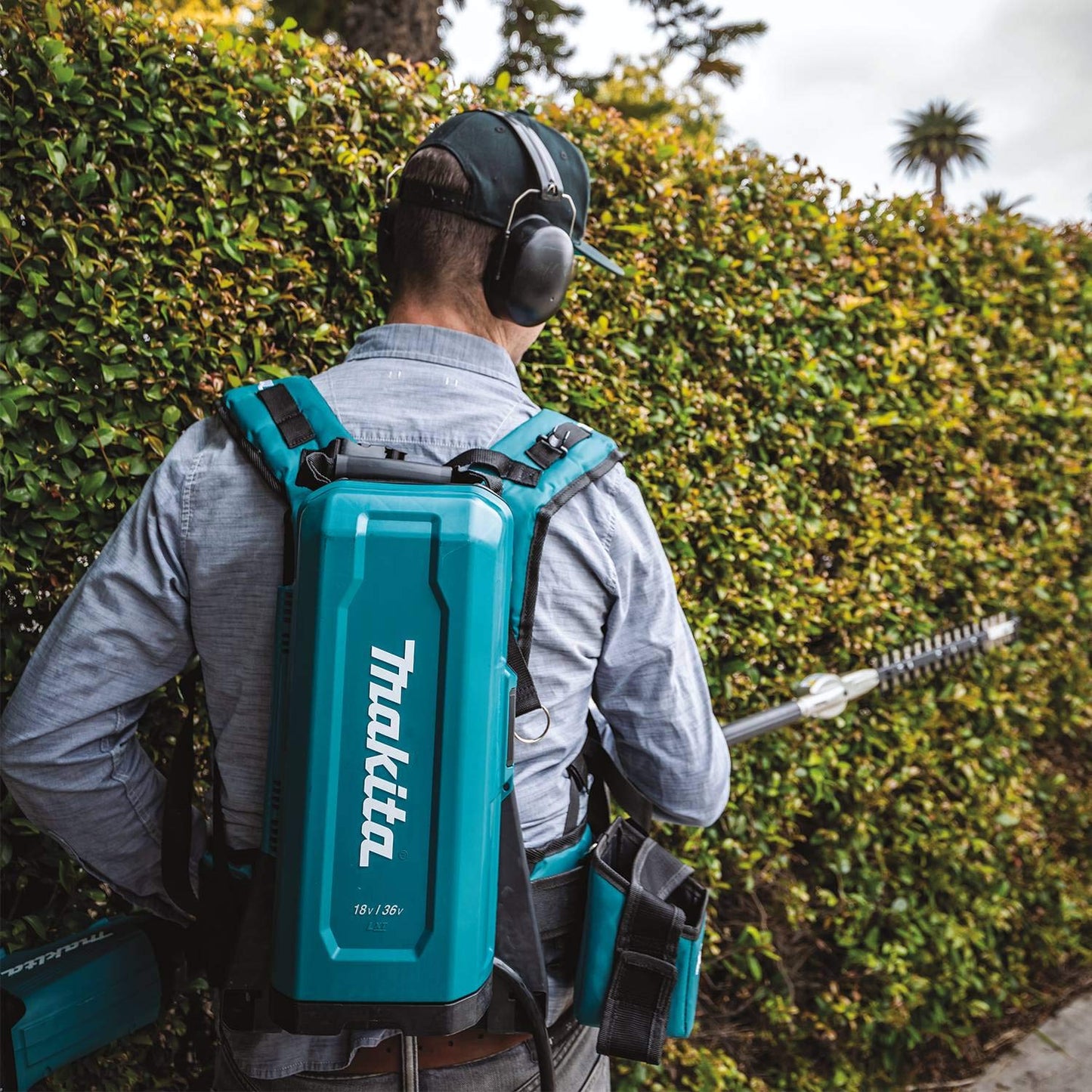 Makita LXT and LXT X2 (36V) (PDC01) Portable Backpack Power Supply