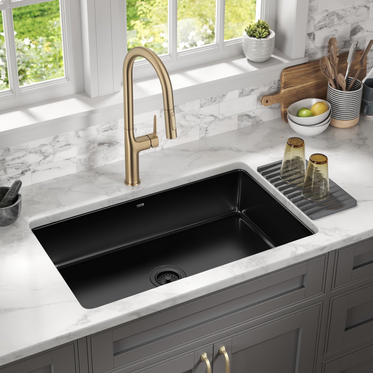 KRAUS Pintura 32" Undermount Porcelain Enameled Steel Kitchen Sink in Black - KE1US32GBL