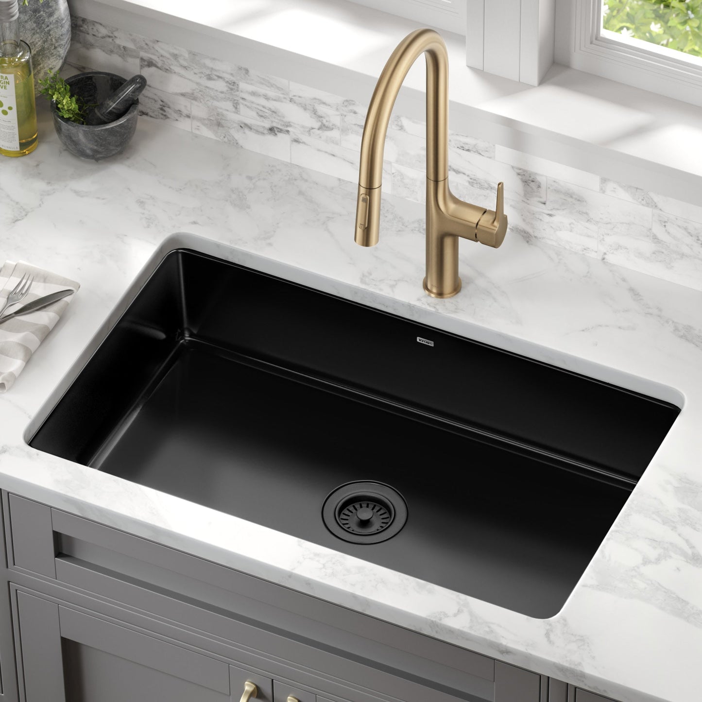 KRAUS Pintura 32" Undermount Porcelain Enameled Steel Kitchen Sink in Black - KE1US32GBL