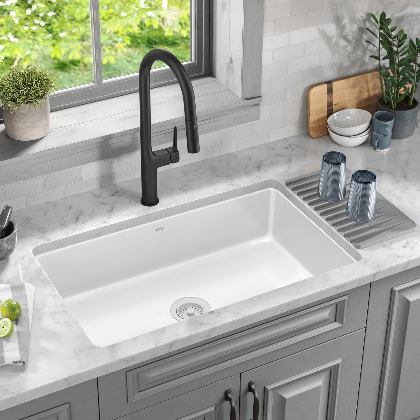 KRAUS Pintura 32" Undermount Porcelain Enameled Steel Kitchen Sink in White - KE1US32GWH