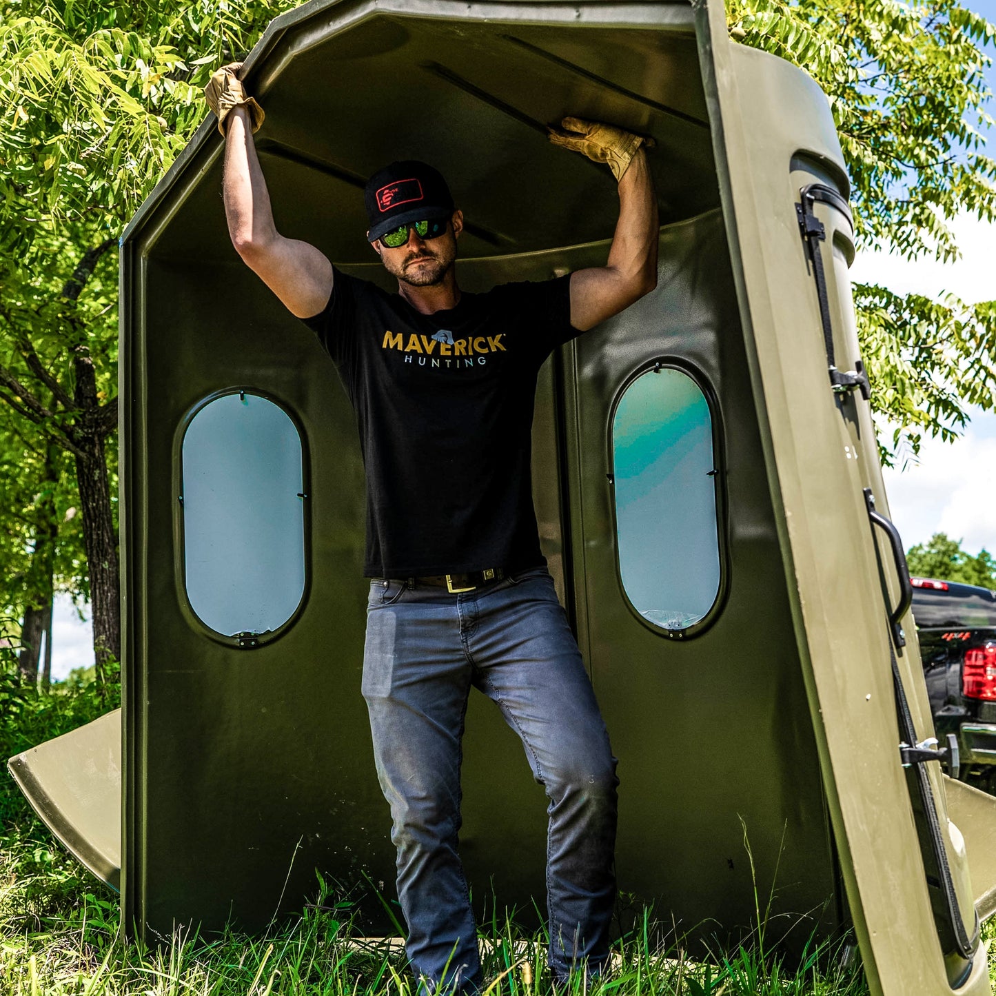 Maverick 6-Shooter Deer Hunting Blind in Green with Tinted Windows - 00207