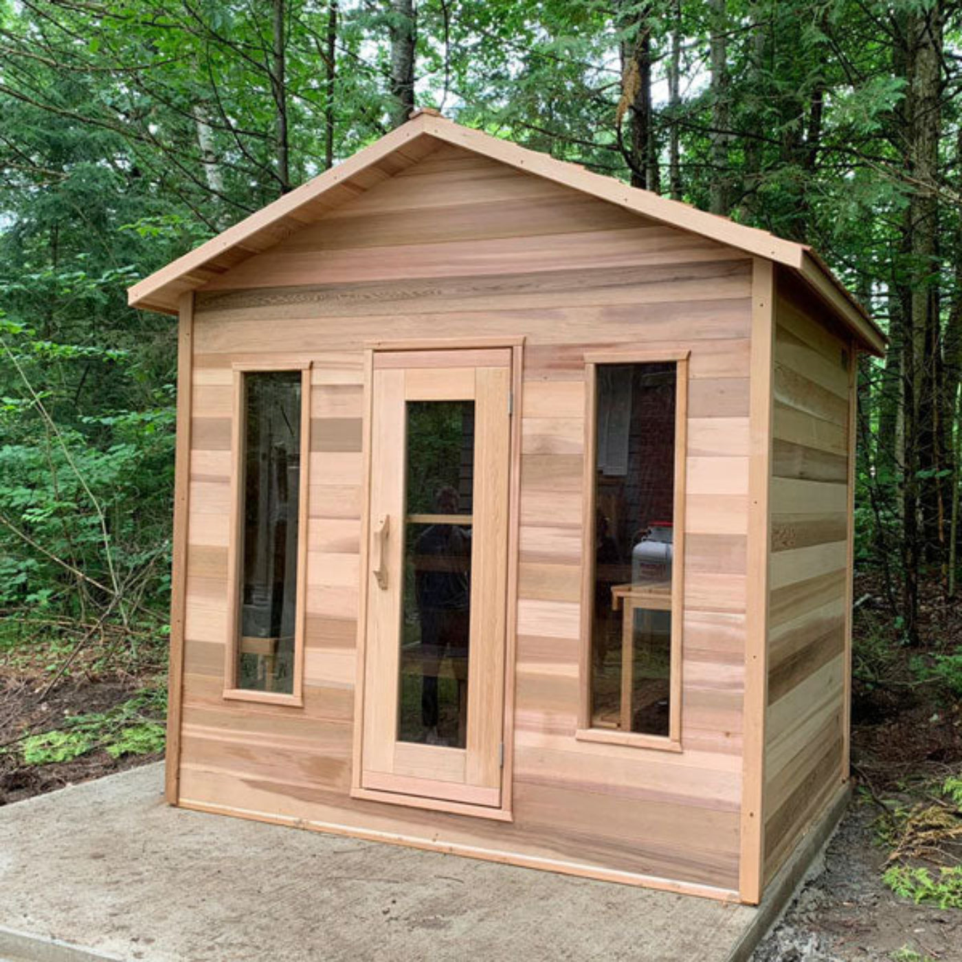 Dundalk LeisureCraft Clear Cedar Outdoor Cabin Sauna - DLCCCOCS5X6-8KW
