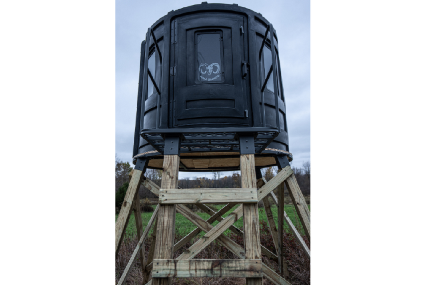 RAM 700 Elevated Hunting Blind with Tinted Windows for Bow and Gun - 7034