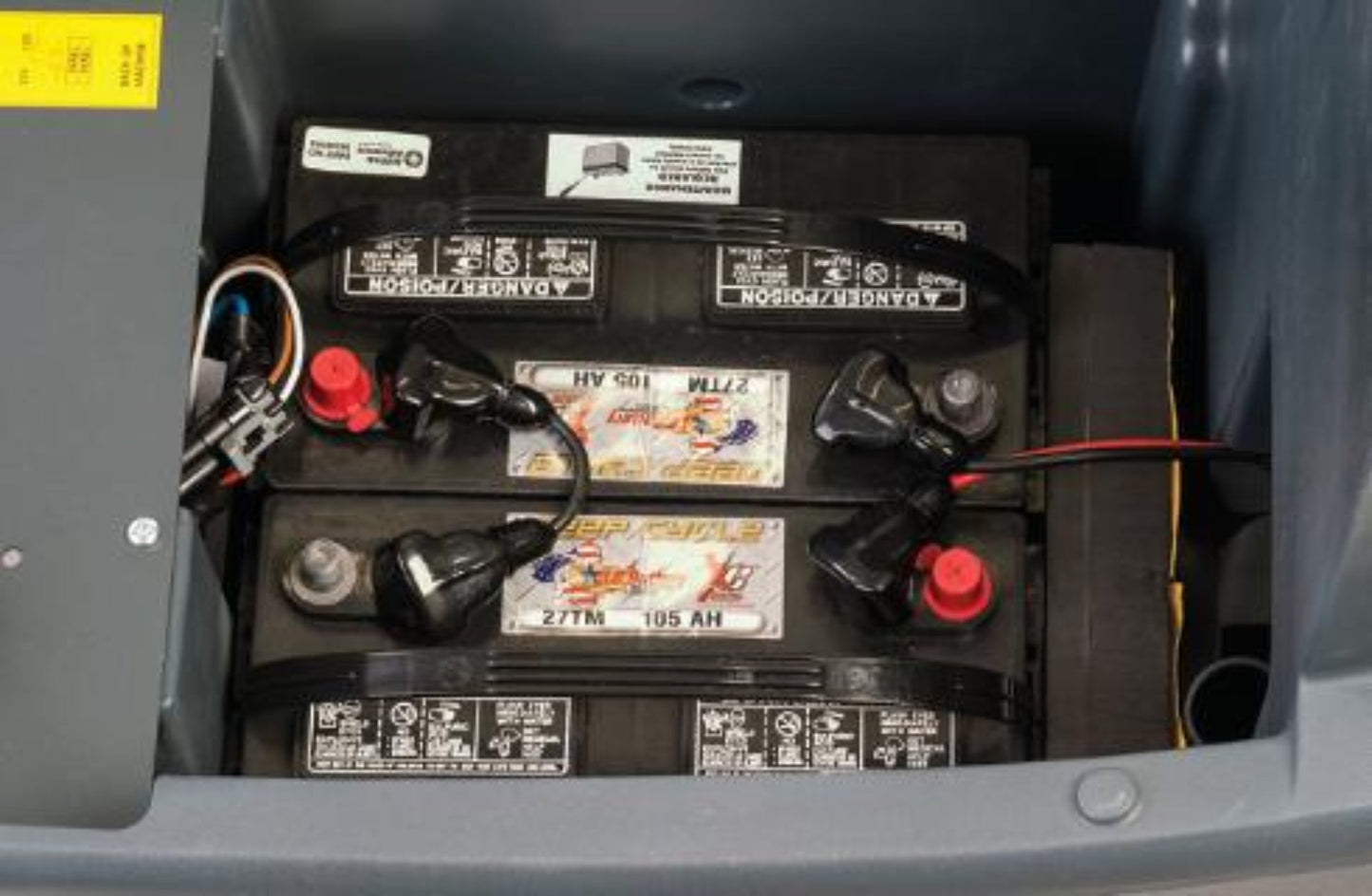 Advance SC450 Floor Scrubber, 20" Pad Assist, Battery, 10.5 Gal – 56383128