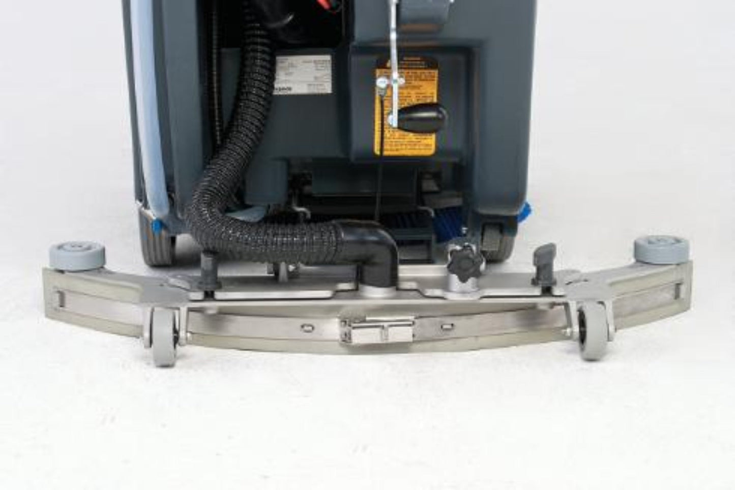 Advance SC450 Floor Scrubber, 20" Pad Assist, Battery, 10.5 Gal – 56383128