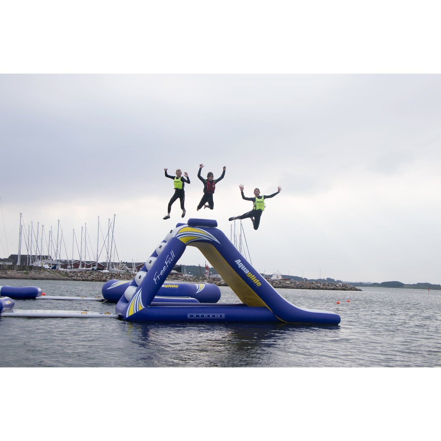 Aquaglide Freefall Extreme Slide - 585219628
