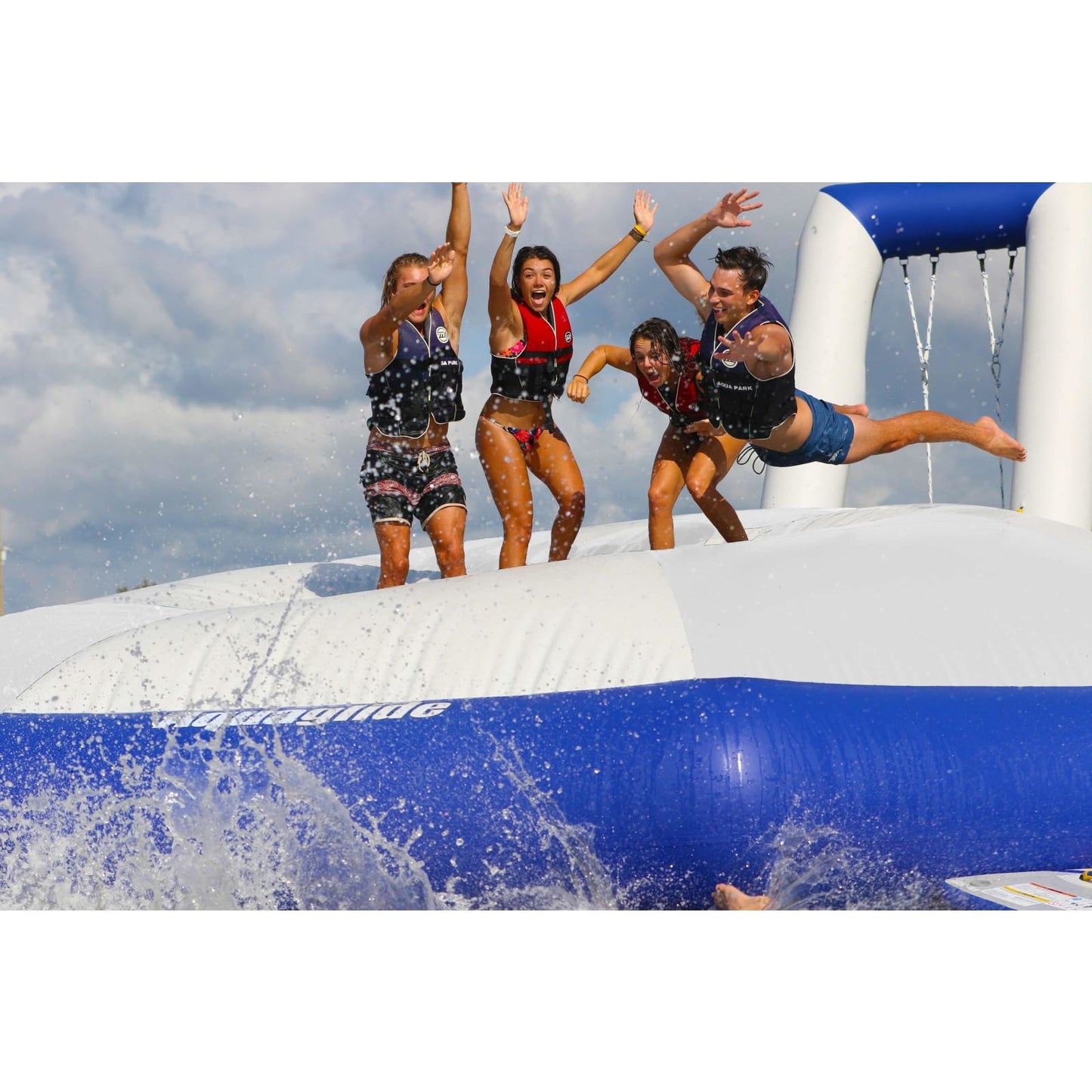 Aquaglide Kaos Gigantic Bouncing Dome - 585219660