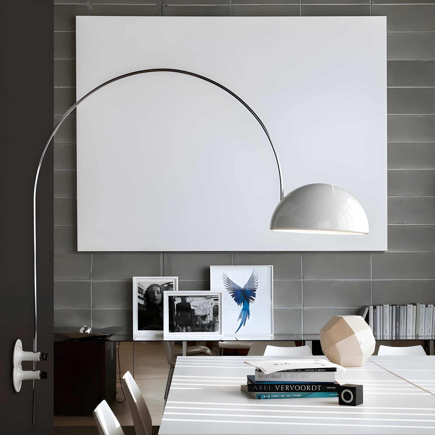 Oluce Coupé Arched Wall Lamp - OL-COUPE-1159R-WH