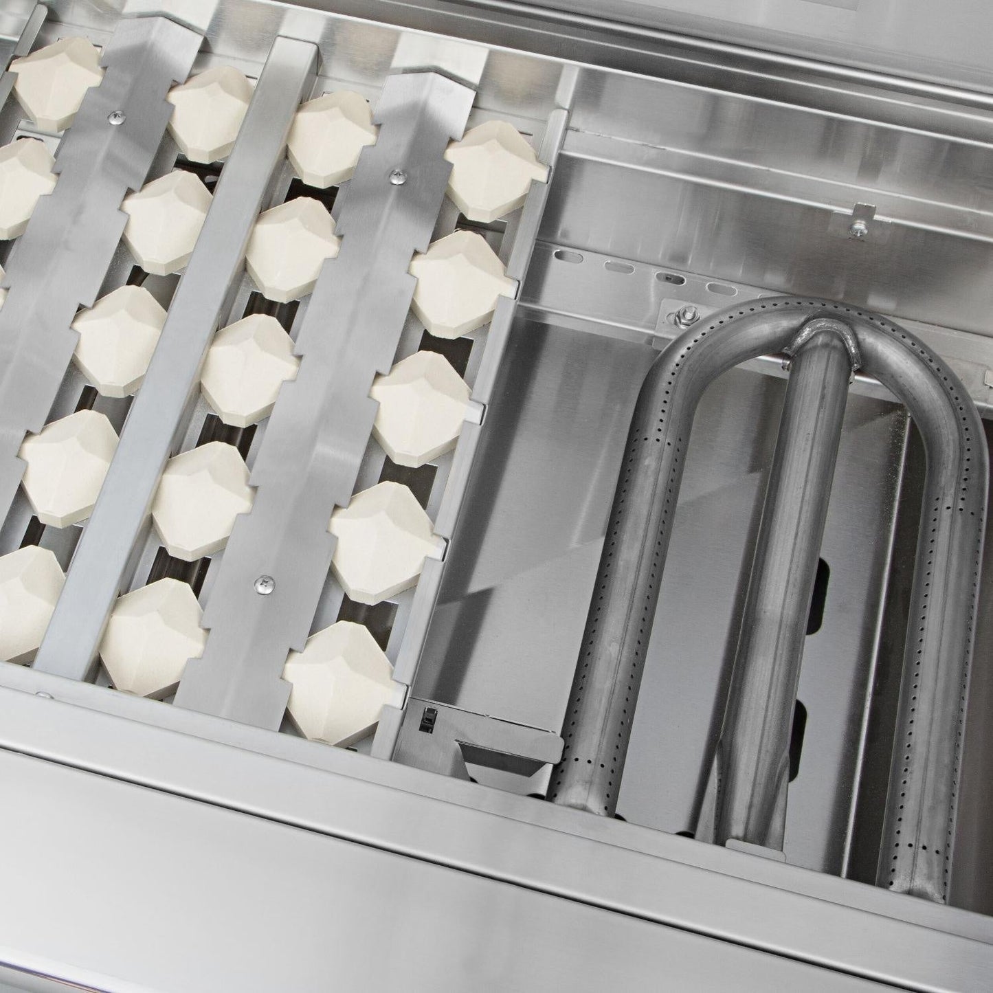 Delta Heat: 26" Delta Heat Gas Grill