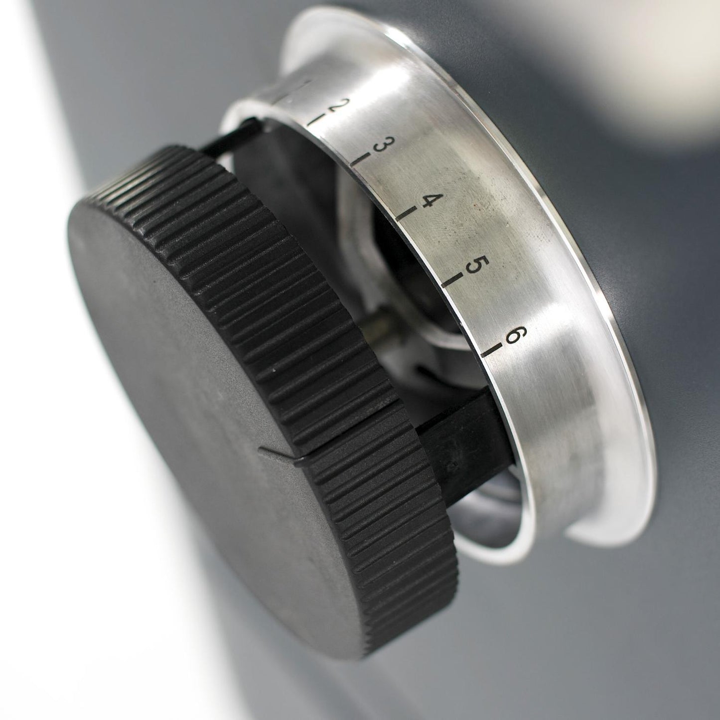 Everdure By Heston Blumenthal 4K 21-Inch Charcoal Grill & Smoker  - CE4KMUS