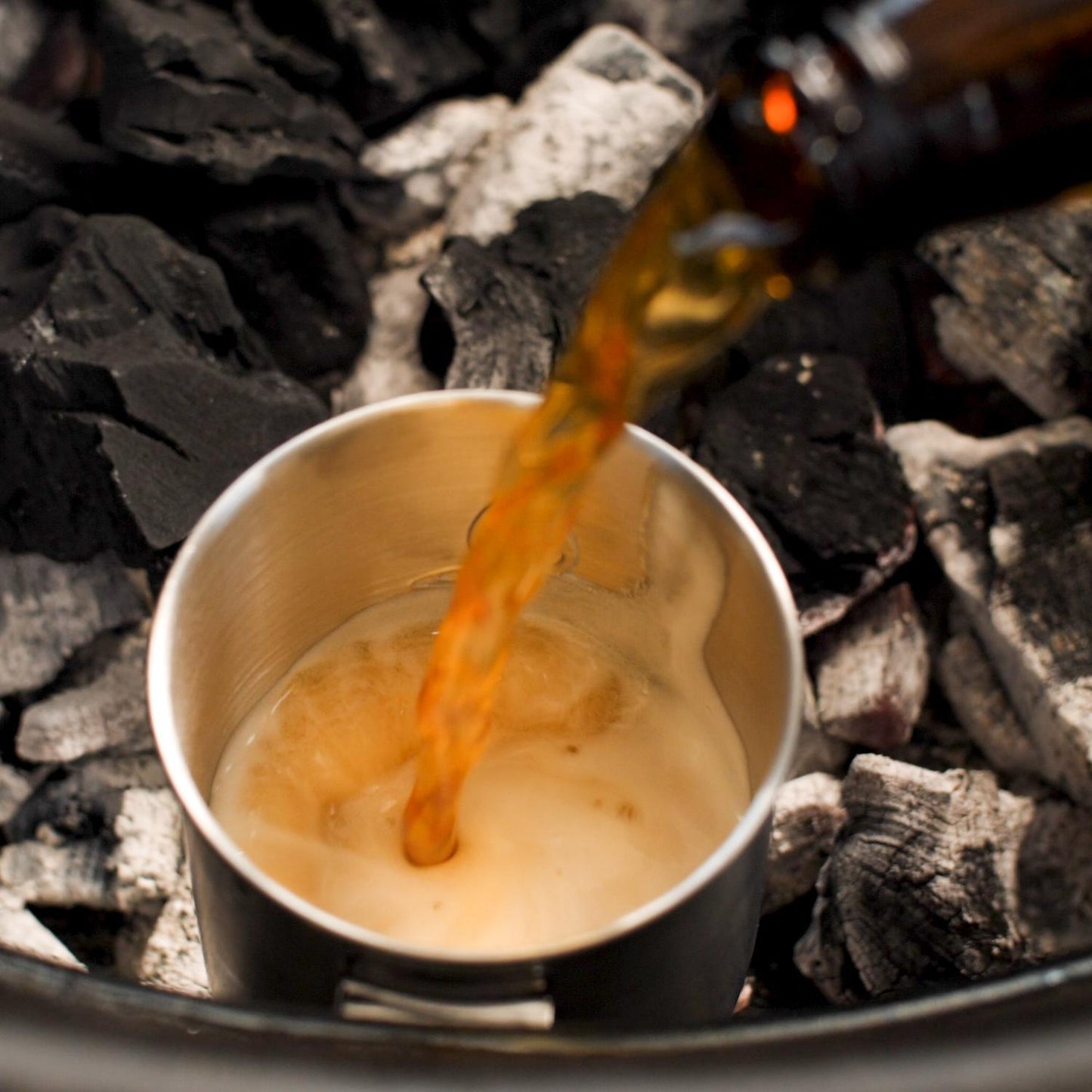 Everdure By Heston Blumenthal 4K 21-Inch Charcoal Grill & Smoker  - CE4KMUS