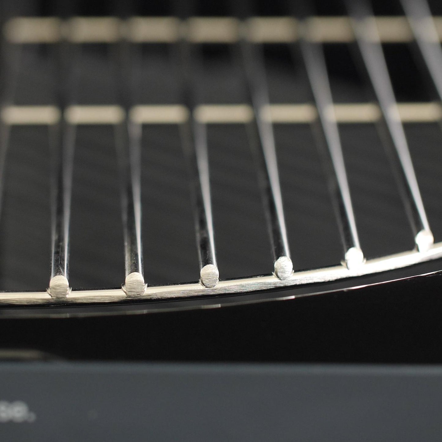 Everdure By Heston Blumenthal 4K 21-Inch Charcoal Grill & Smoker  - CE4KMUS