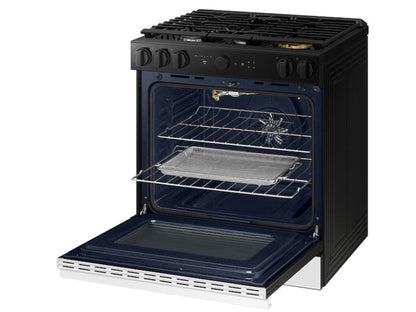 SAMSUNG Bespoke 6.0 cu. ft. Smart Slide-In Gas Range with Air Sous Vide & Air Fry in White Glass - NSG6DB850012-KT