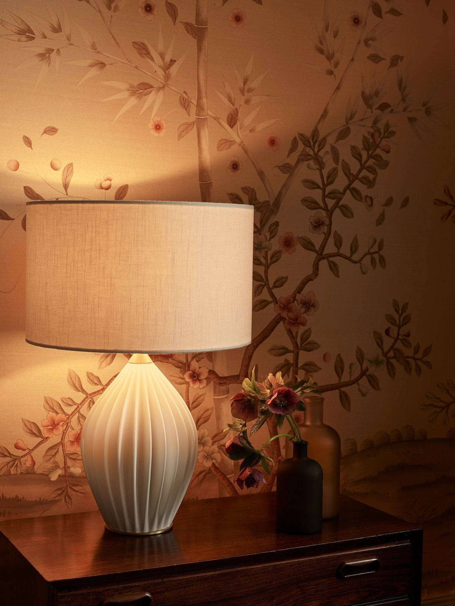 Original BTC Fin Queen Table Light