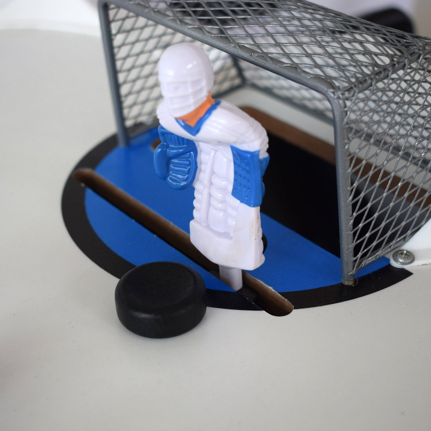 Hathaway Breakaway Dome Bubble Hockey Table - BG5003