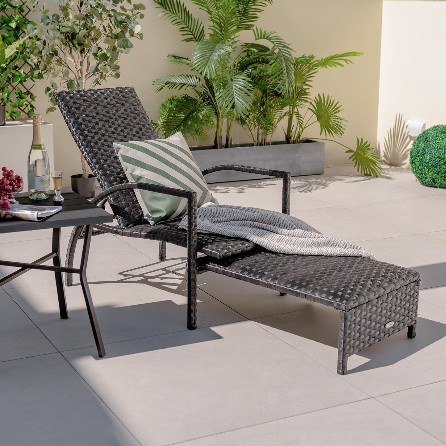 Tangkula Patio Chaise Lounge, Outdoor Rattan Lounge Chair with Retractable Ottoman - NP10986BN