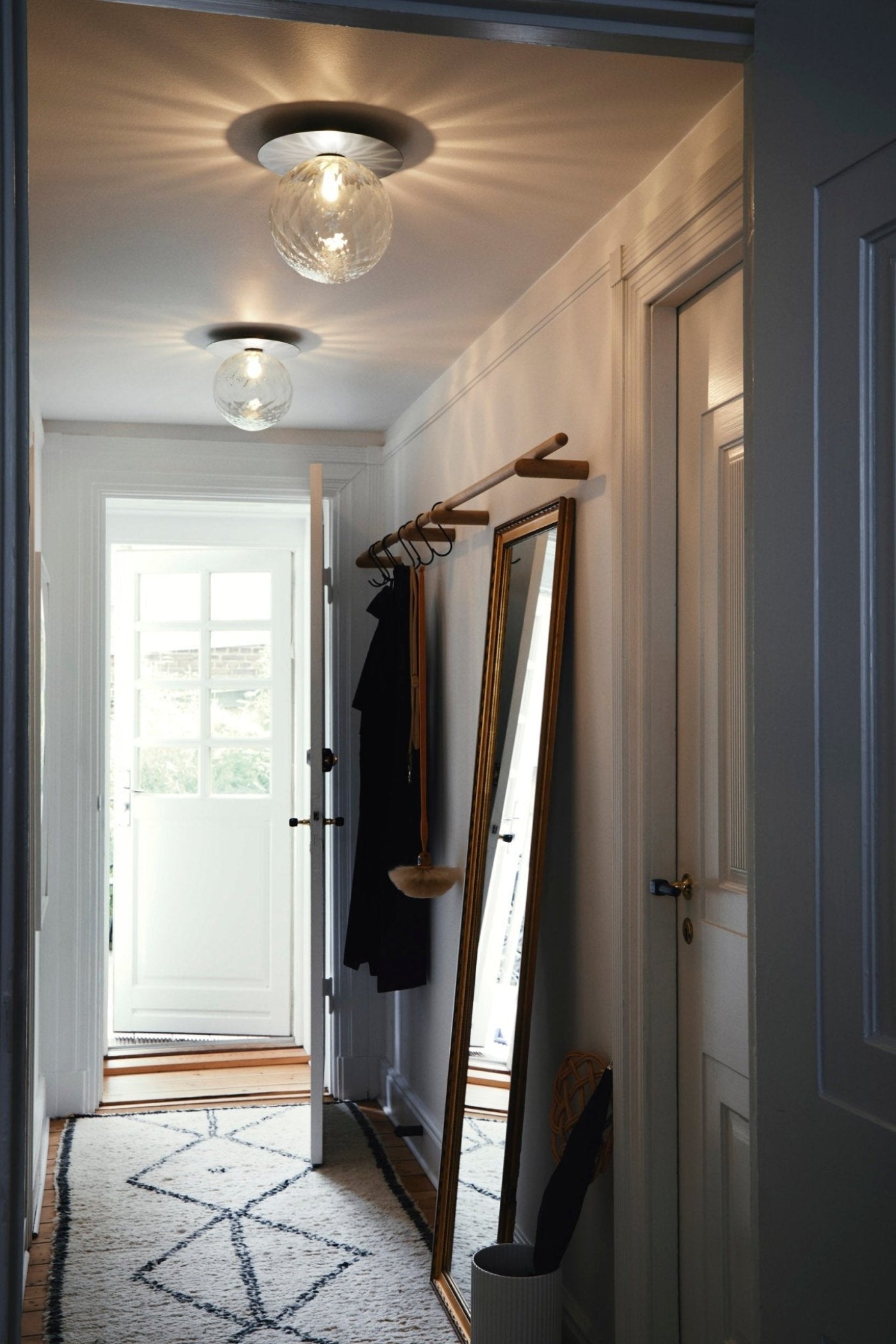 Nuura Liila 1 Wall Sconce - Large - 3046014