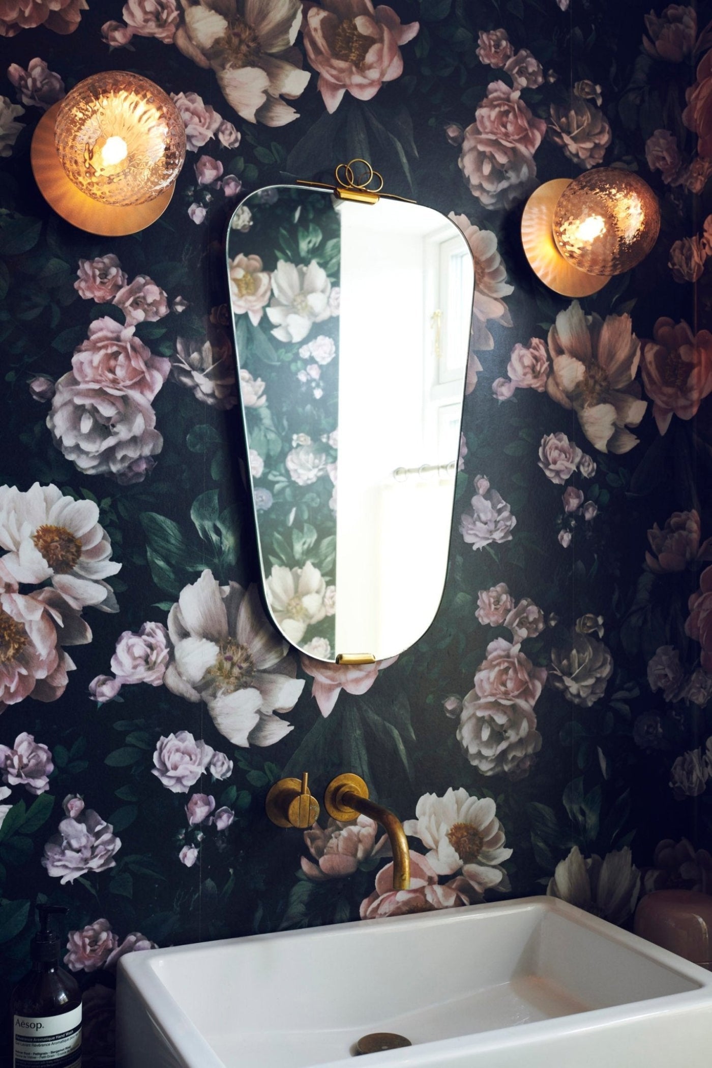 Nuura Liila 1 Wall Sconce - Medium - 3046010