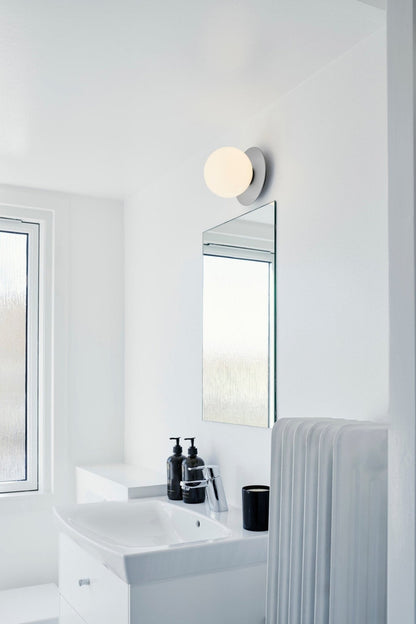 Nuura Liila 1 Wall Sconce - Medium - 3046010