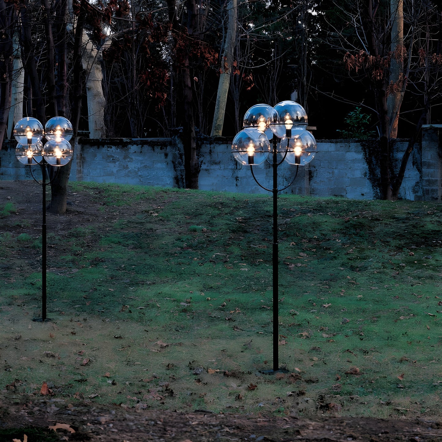 Oluce Lyndon Outdoor Floor Lamp - OL-LYNDON-350M-BL