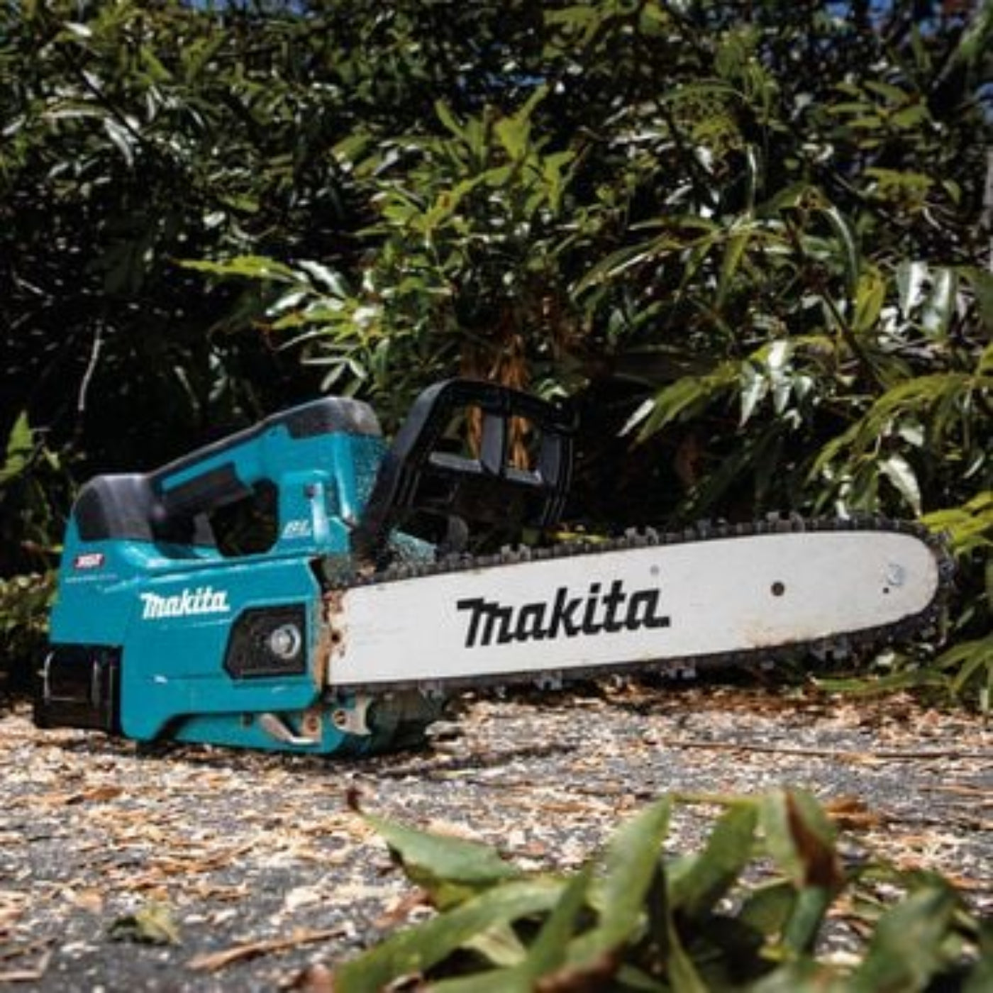 Makita 40V Max XGT Cordless 16in Top Handle Chain Saw Kit - GCU03M1