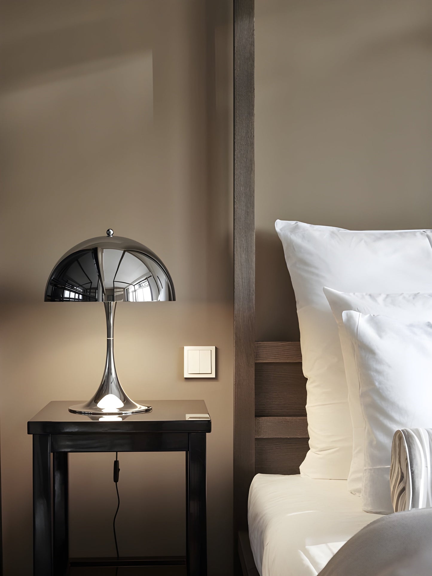 Louis Poulsen Panthella 320 Table Lamp - 5744918000