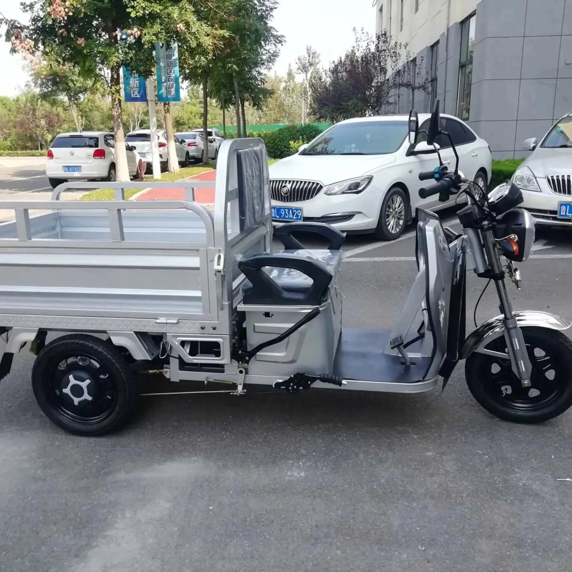 PET 500W Electric Cargo Truck 3-Wheel Scooter