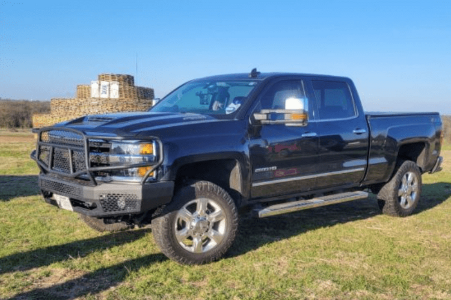 Ranch Hand MFC151BM1 2015-2019 Chevy Silverado 2500/3500 Midnight Series Front Bumper with Grille Guard - MFC151BM1