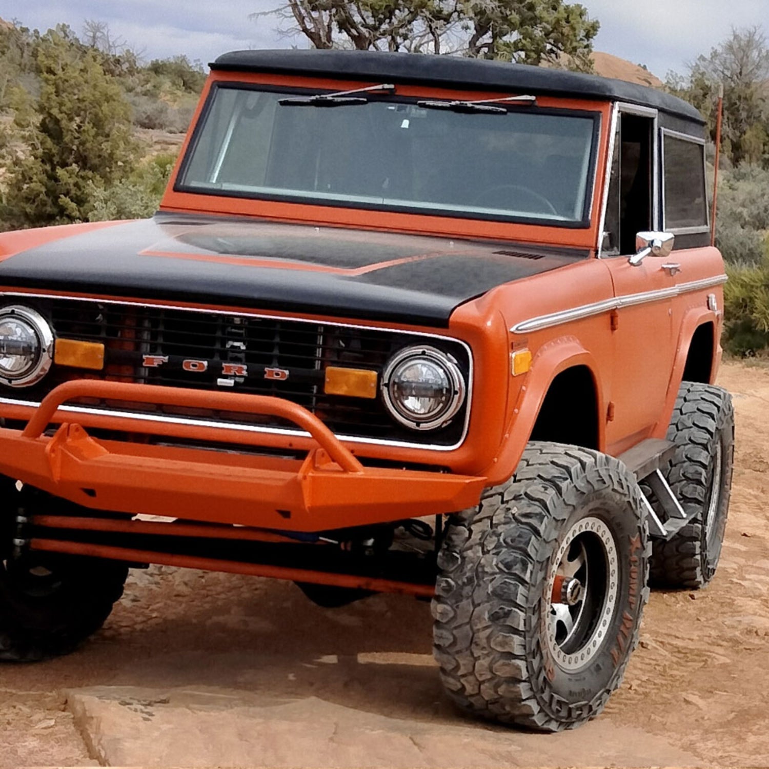 Rock Slide Engineering 1st Gen Bronco 2 Door Step Slider - BD-SS-300-B1G
